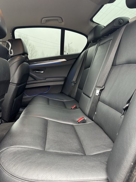 Vand BMW F10 Facelift 2015 Pachet M / O Daune /  Memorii scaune / ceasuri digitale / Jante R19