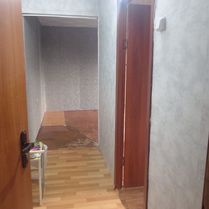 Продаю квартиру в общежитие.