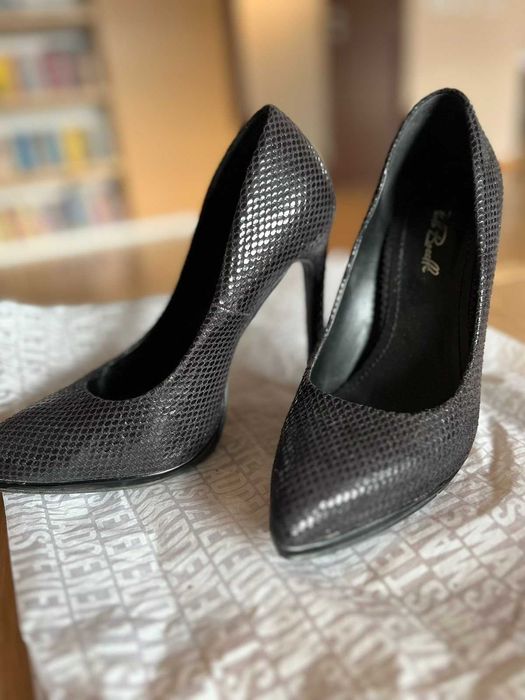 Обувки на ток Paolа  Bocelli 
38 размер