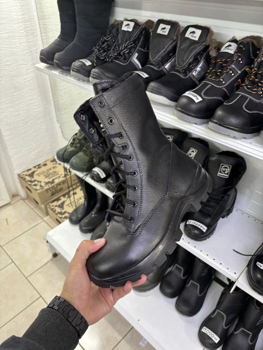 Берцы зимний черный