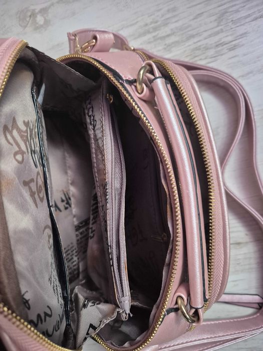 Geantă crossbody matlasată roz, pentru femei, din piele vegană