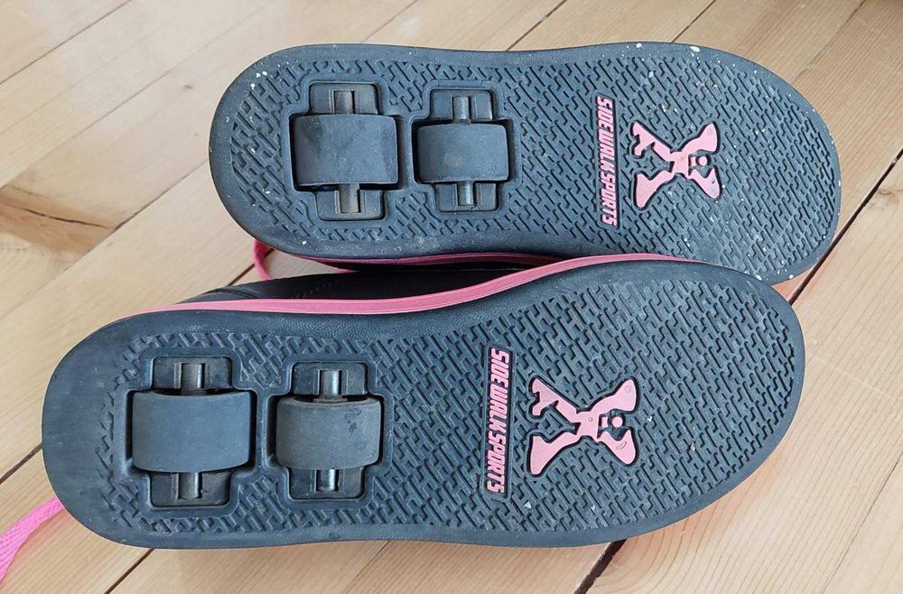 Детски кецове Sidewalk  Girls Wheeled Skate Shoes - Black/Pink, № 35