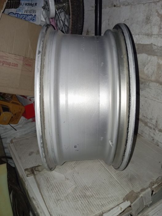 Продам диски. На ланд Крузер.