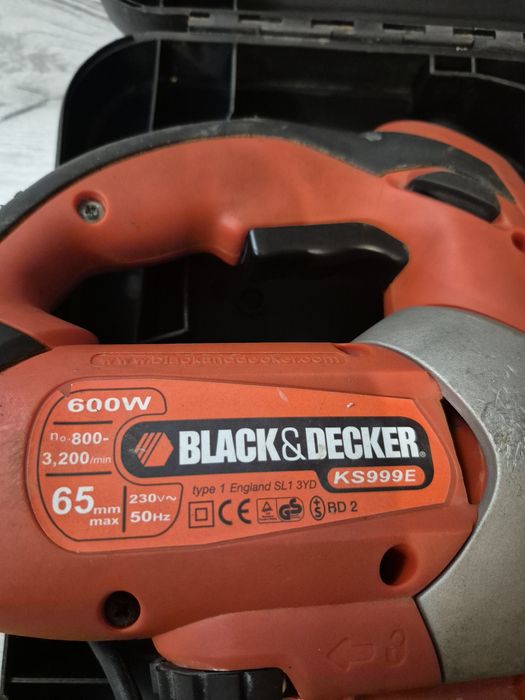Fierăstrău pendular Black Decker