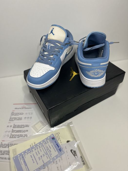 Nike Air Jordan 1 Low UNC