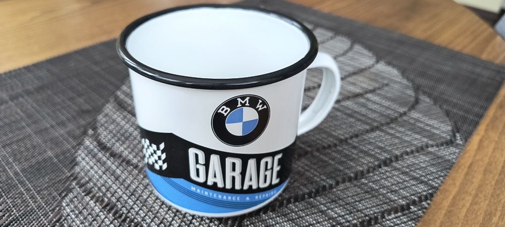 Къмпинг канче BMW Garage