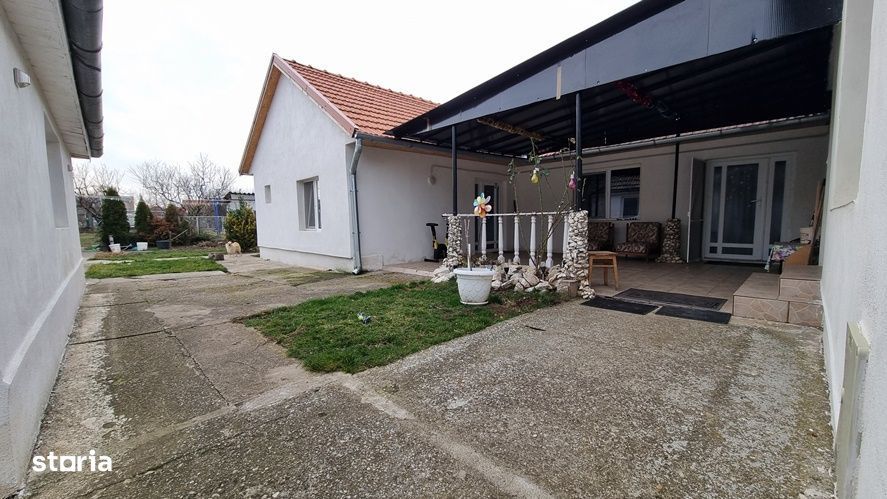 Casa in Curtici