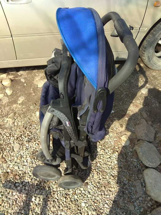 Продам коляску Чикко