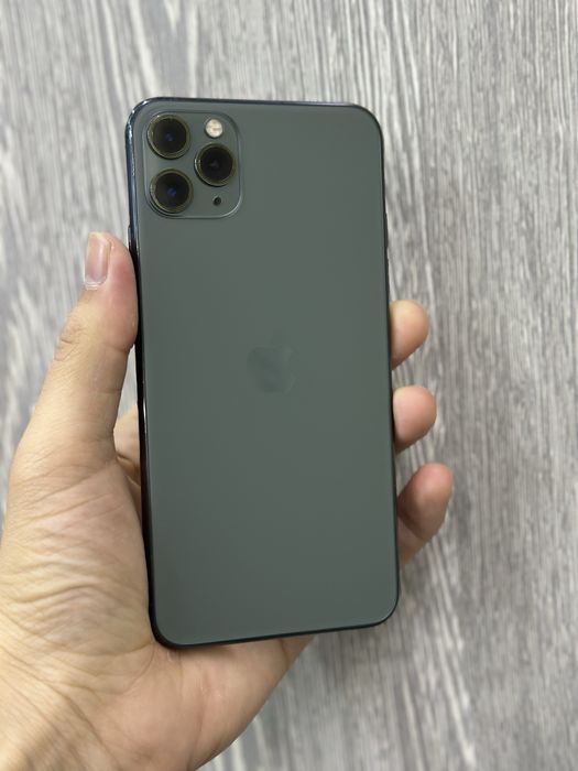 IPhone 11 Pro Max 64GB    .