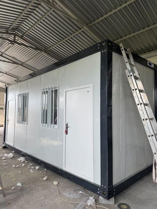 Vand Containere modulare cu piese de colt