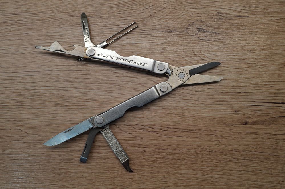 Multitool X2 Leatherman Micra si Squirt P4 USA stare perfecta cutit