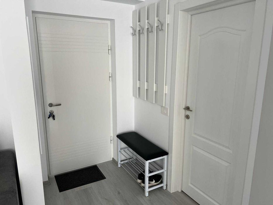 Inchiriez apartament nou cu 2 camere, complet mobilat, in Oradea