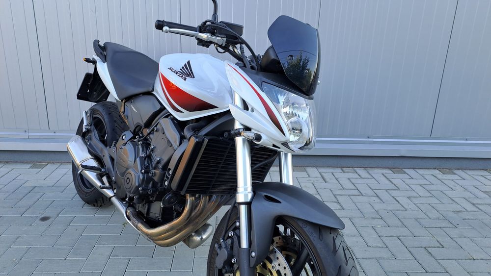 MotoFly Ploiesti  vinde Honda Hornet 2010 pc41