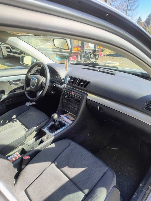 Audi A4 B7 Diesel 115 cp 2005 bine intretinuta cu piese schimbate la timp