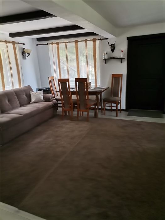 Cabană la munte într-o zona foarte frumoasa și liniștită cu ciubar și