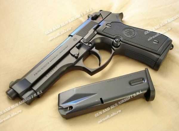 Pistol Airsoft Beretta PUTERNIC Co2 ~ Sigilat+1000Bile 5 Capsule ~ Gaz