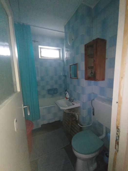 Închiriez apartament
