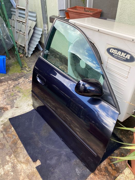 Продавам врати и заден капак за Ауди А3 8L LZ5L