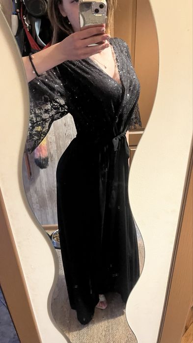 Официални рокли .