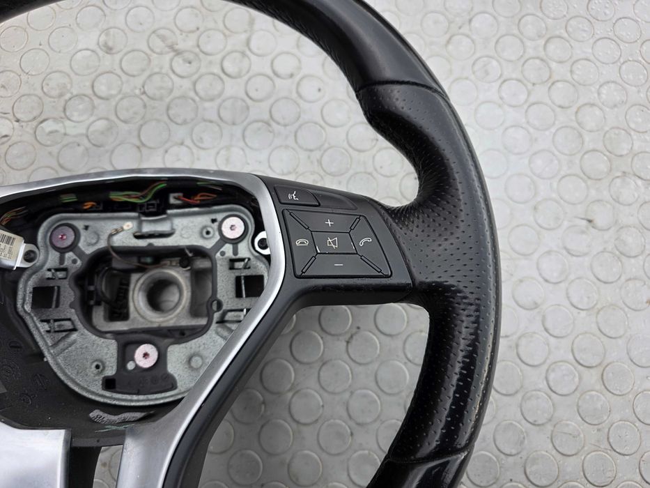 Волан за Mercedes W218 без Airbag