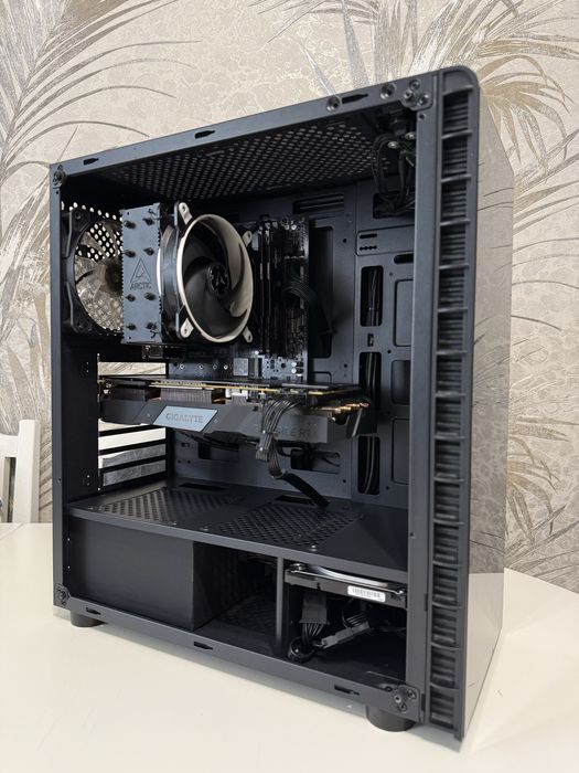 Calculator/ Unitate Gaming Ryzen 7, RTX 2080S, 16Gb RAM, 500Gb SSD, 1Tb HDD