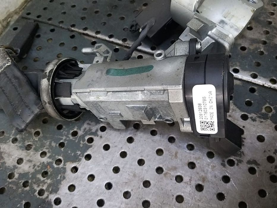 Contact auto cu cheie opel astra j 20912838