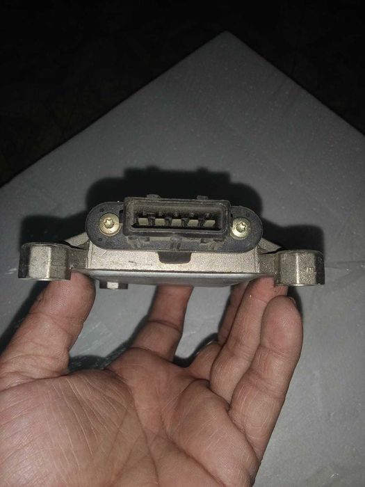 Датчик ускорения ( оборотов ) Audi