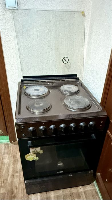 Электроплита Artel 4 конфорки с духовкой