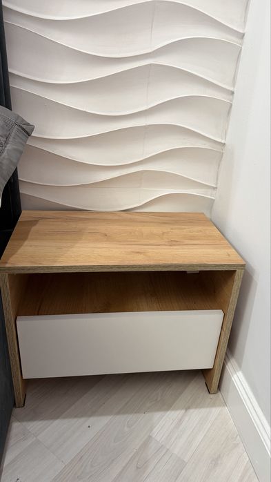 Прикроватные тумбочки