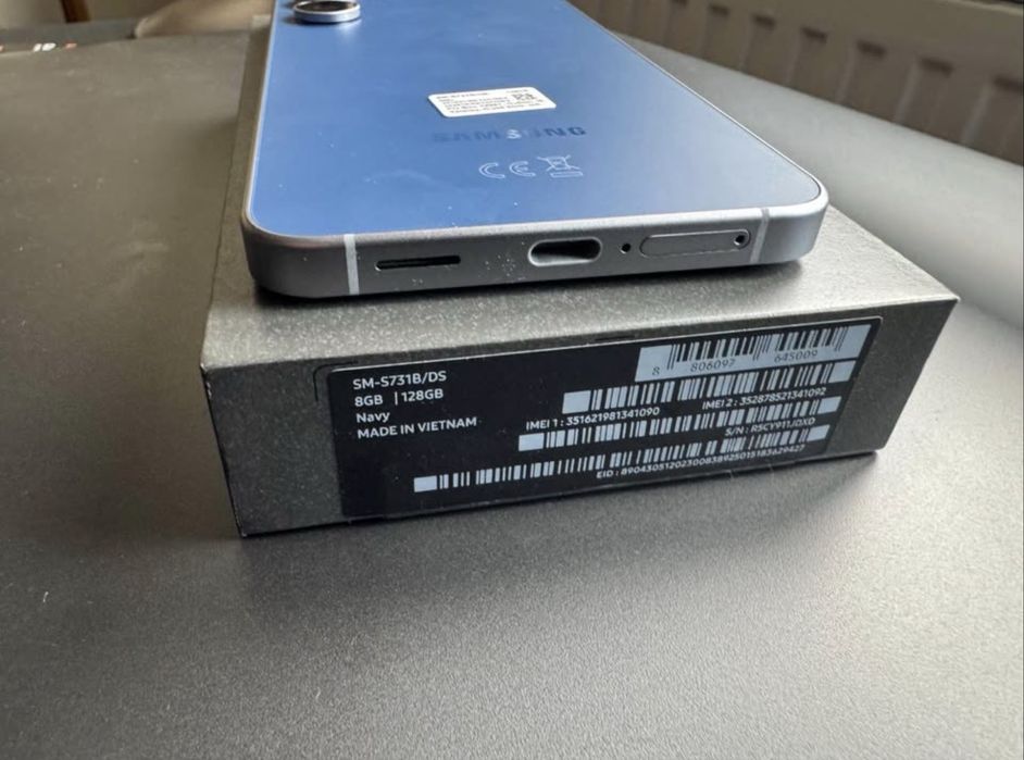 Samsung galaxy  S25 FE 2025