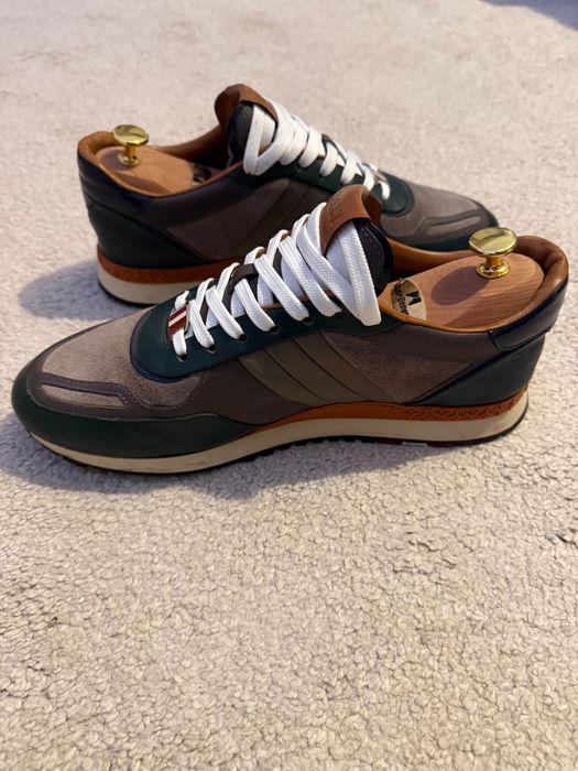 Bally                 .