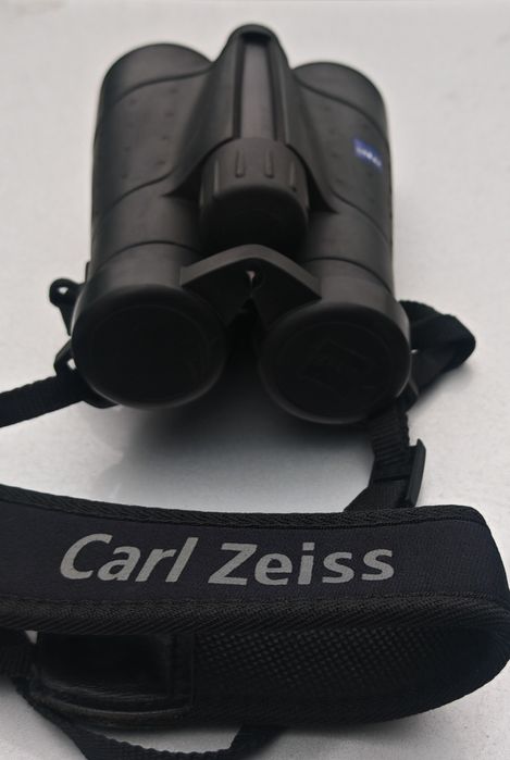 Продавам бинокъл  carl zeiss 10x40