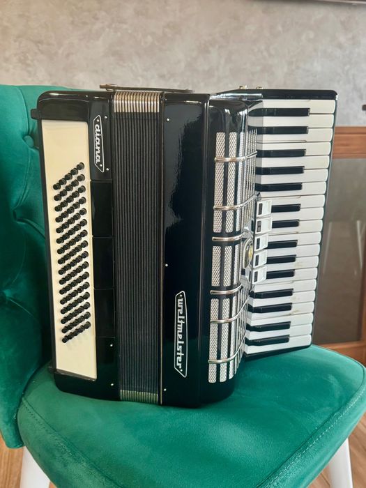 Acordeon Weltmeister Diana 80 bași