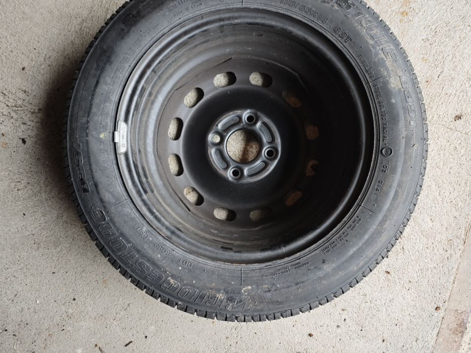 175/65/14 BRIDGESTONE  с джанта 4x108x63x14 за Ford Fiesta