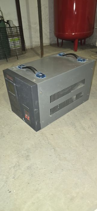 Продам стабилизатор РЕСАНТА 12Квт