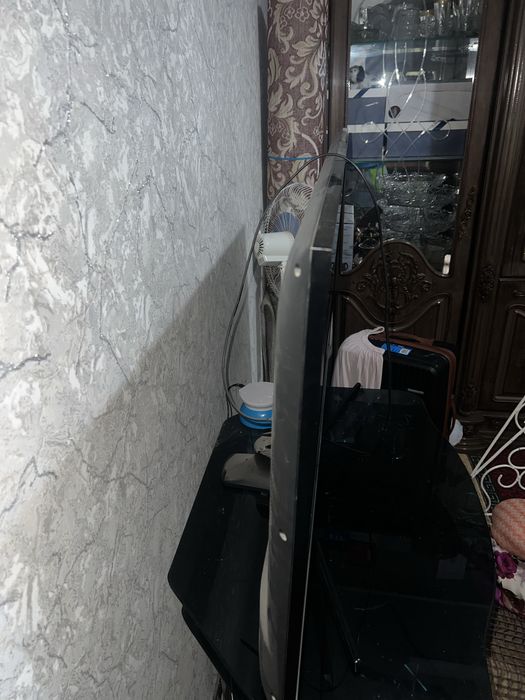 Samsung televizor sotiladi sroshno