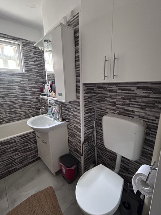 Apartament de vânzare , etaj 2, decomandat, str.  Cazarmii !!