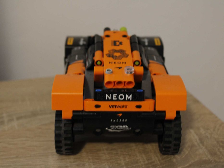 Mașină NEOM McLaren Extreme E 42166, model Technic asamblat