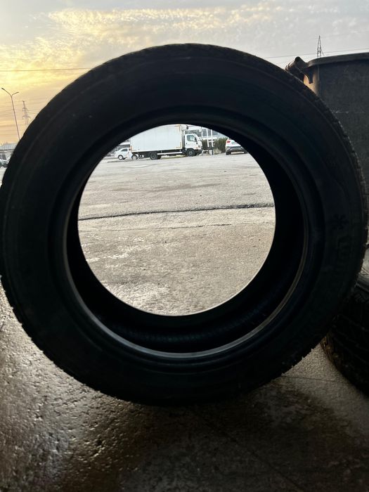 235/55/19 зимний почти новый