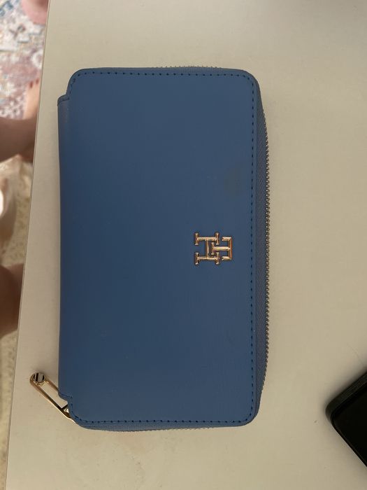 Продам кошелек Tommy Hilfiger