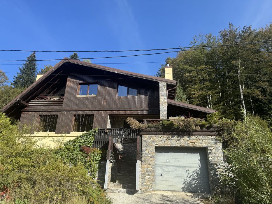 Chalet De Lux (Azuga) . Disponibia de Pasti .