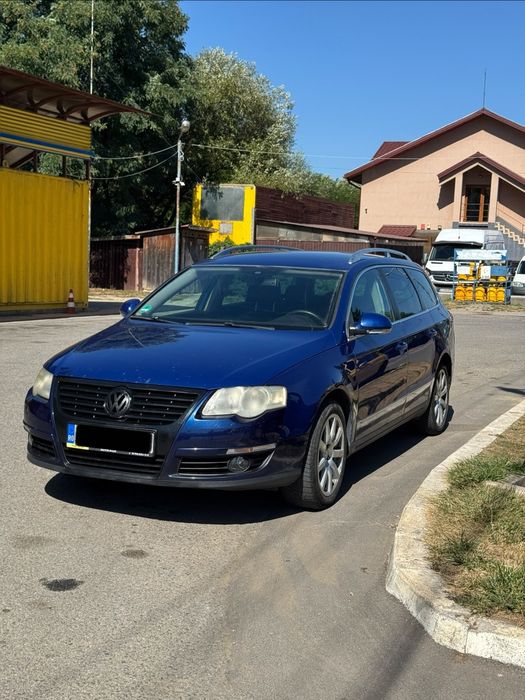 Vând Volkswagen Passat B6