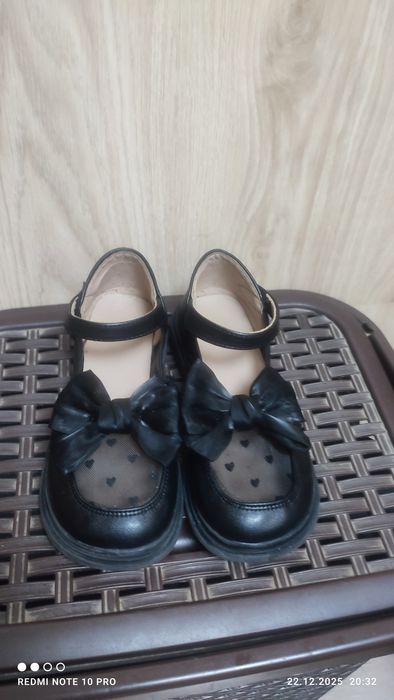 Школьные туфли чёрного цвета. Размер 33
