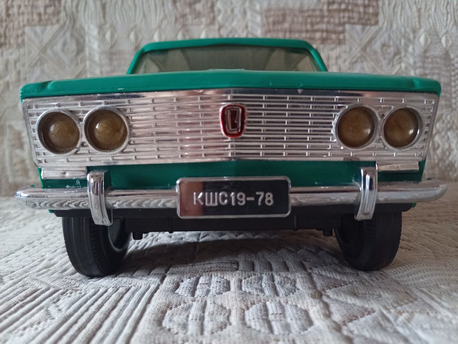 Модель ВАЗ 2103 / 1978 г.в. / Игрушка
