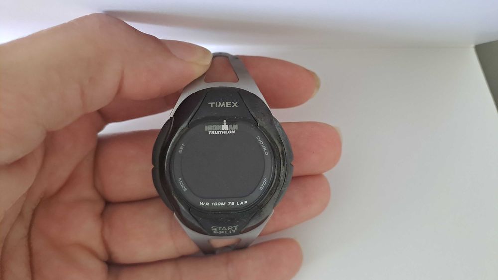 Часовник Timex Start split