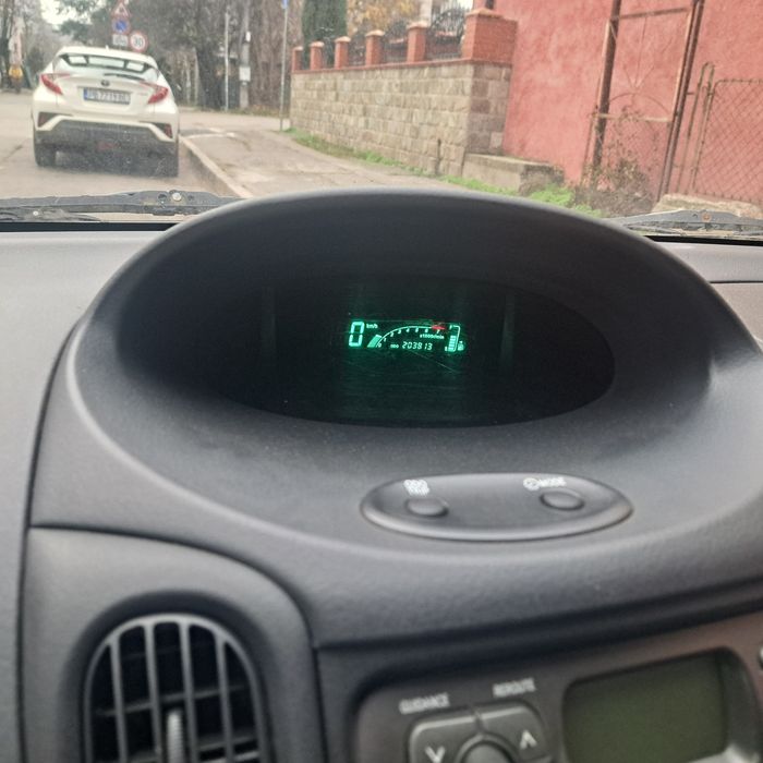 Тойота ярис версо