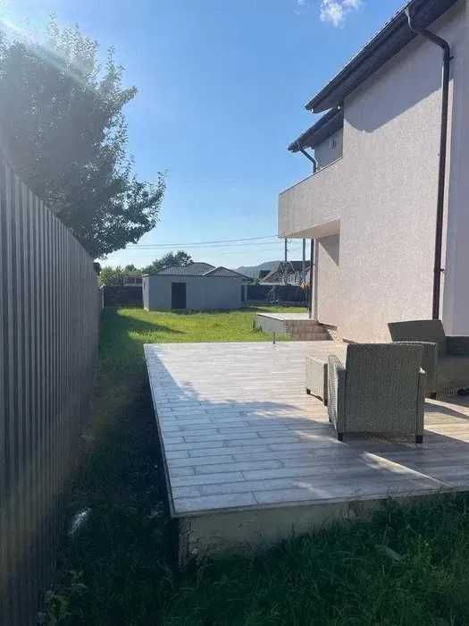 Vand casa la cheie, garaj dublu, curte 7 Ar. - zona Dura