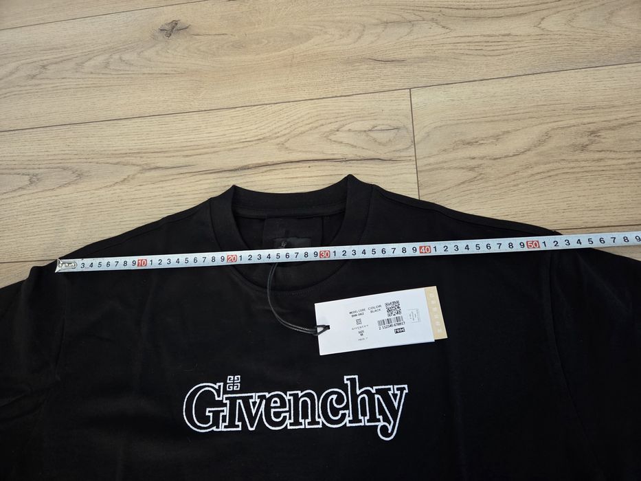 Tricou negru barbati model Givenchy