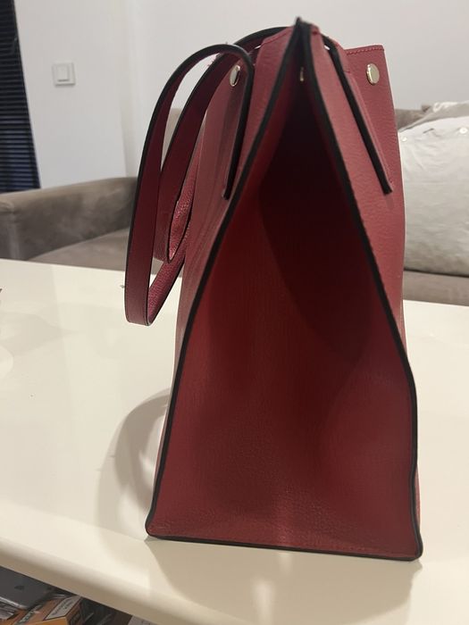 Уникална дамска чанта GUESS