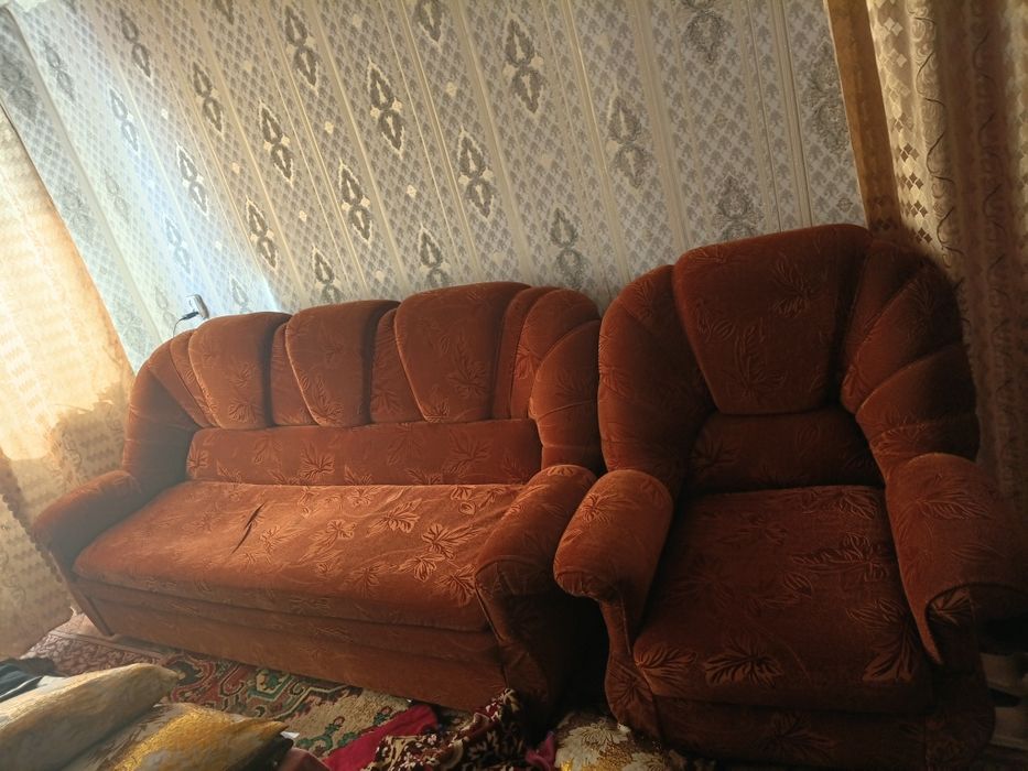 Продаётся диван с креслами
